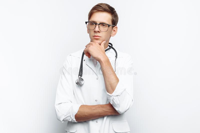 ​De même qu'un patient a besoin de consultations médicales et d'un bilan de santé périodiques, votre présence numérique mérite une évaluation et une mise à jour fréquentes.